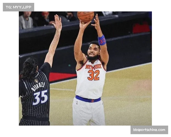 尼克斯三分出手占比升至49.4% 进攻效率不升反降